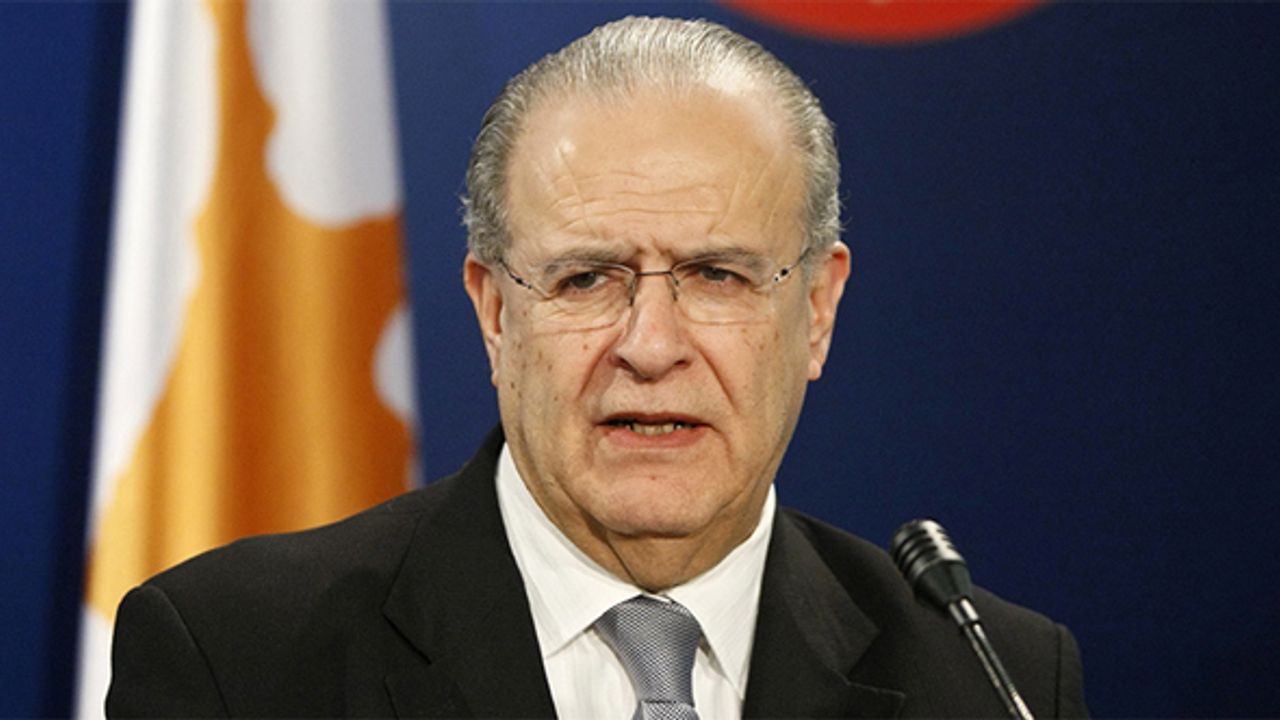 GRKY Dışişleri Bakanı: ABD ambargoları 1 yıl içinde kaldıracak