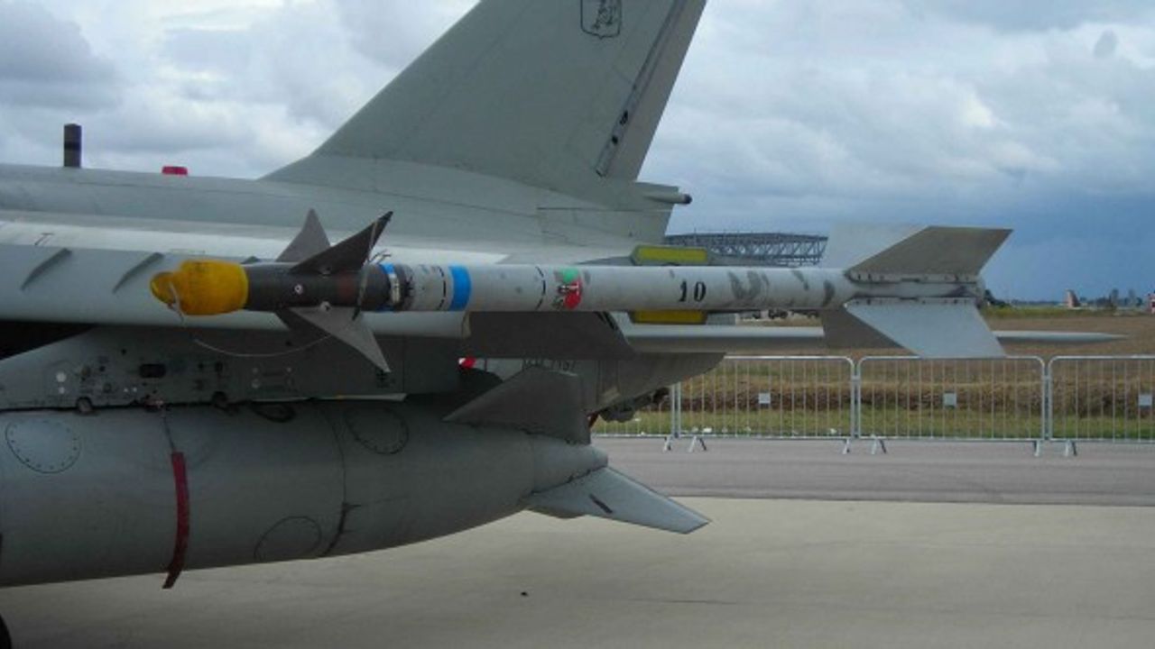 Türkiye'den F-16'lar için radar ve hava-hava füzesi talebi