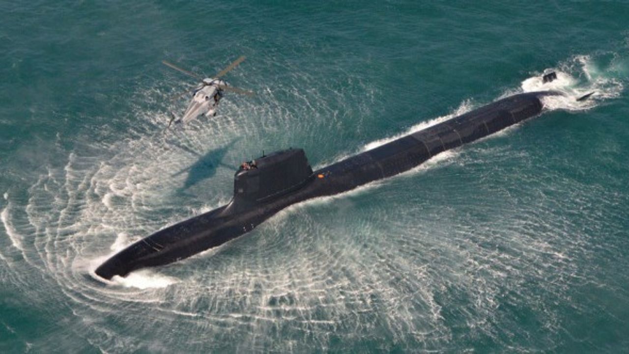 Fransa'nın ilk nükleer tahrikli Barracuda denizaltısı envanterde