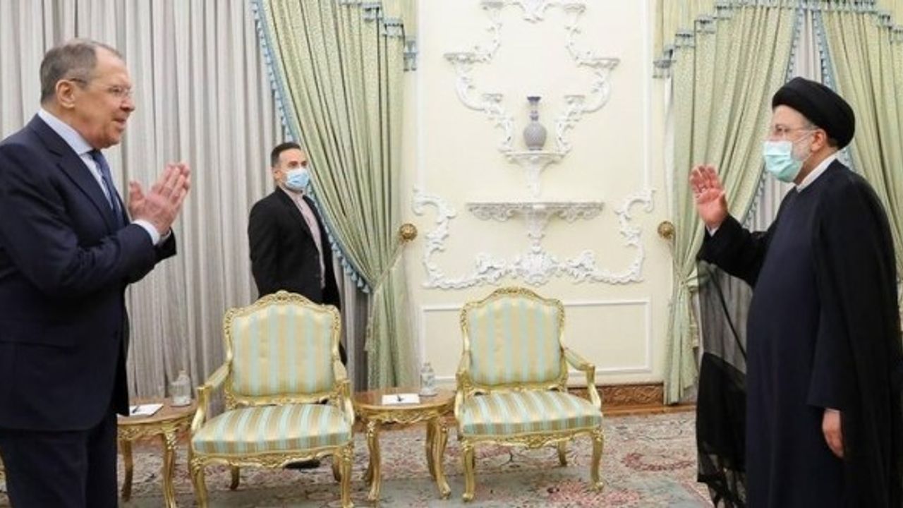 Sergey Lavrov İran’da