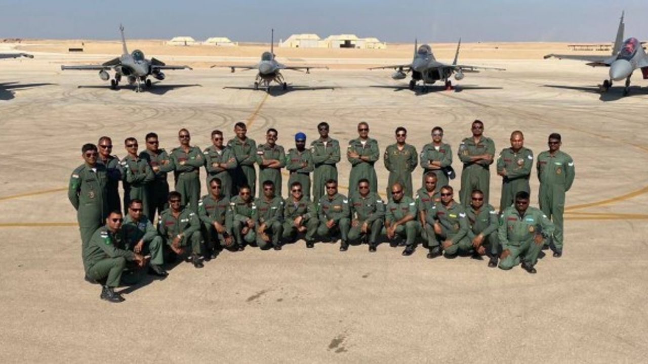 Hint pilotlar Mısır'daki eğitimlerini tamamladı