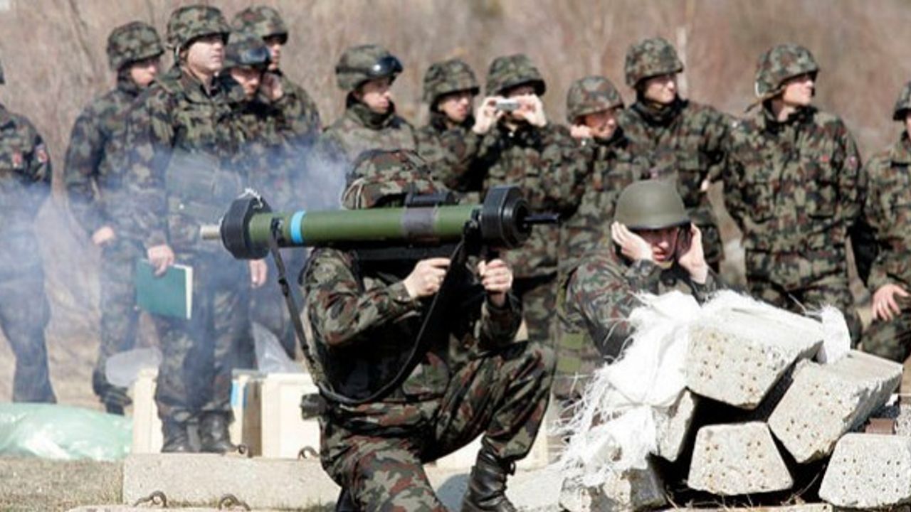 Hollanda ordusu Ukrayna askerlerini eğitecek