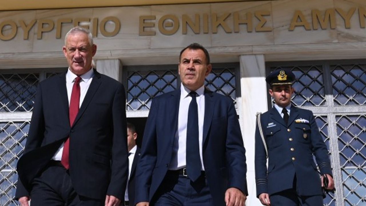 İsrail Savunma Bakanı Yunanistan'da