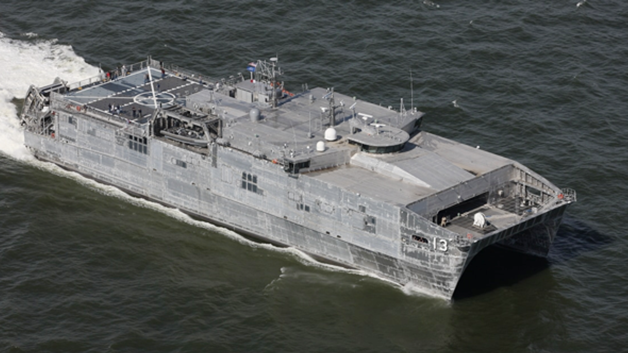 Austal USA, ABD Donanması'na teslim edildi