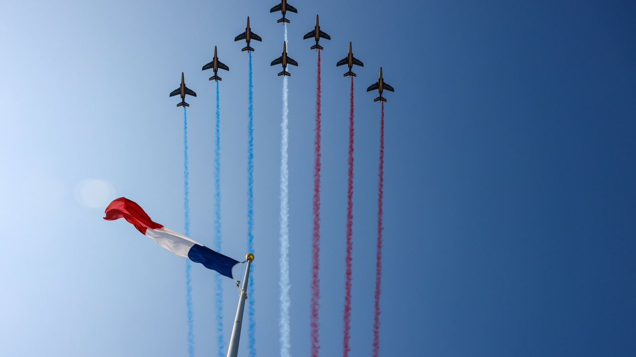 Fransa'nın 7 yıllık savunma bütçesinde büyük artış
