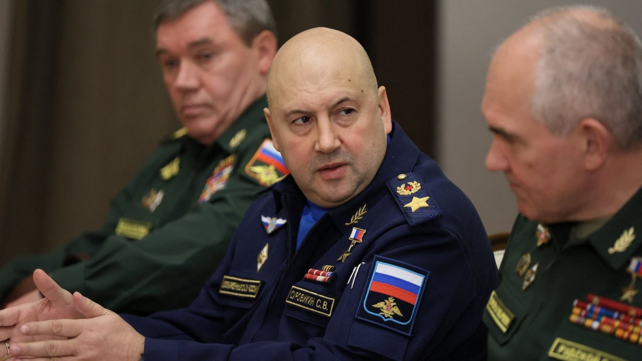 Rus General Surovikin görevinden alındı
