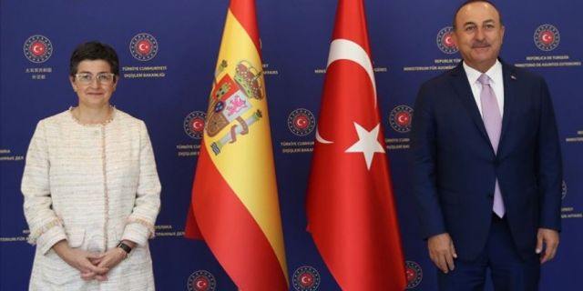 Bakan Çavuşoğlu, İspanyol mevkidaşıyla telefon görüşmesi yaptı