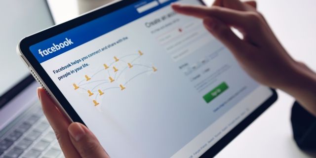Facebook Trump yanlısı hesapları kaldırıyor