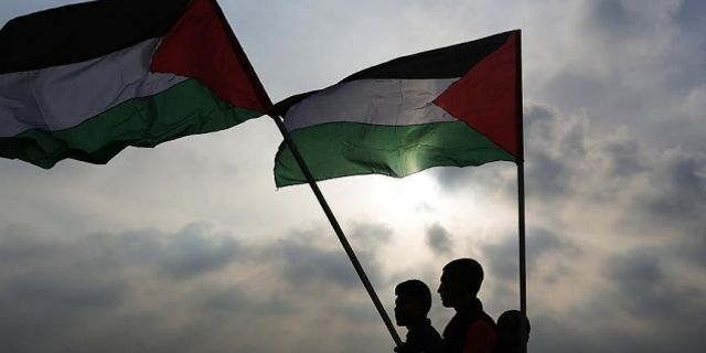 Hamas, İsrail uçağının karşılamasını 'ihanet' olarak niteledi