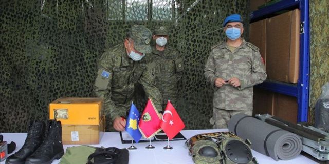 Türkiye'den Kosova ordusuna hibe