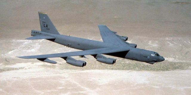 B-52 bombardıman uçağının ömrü uzuyor