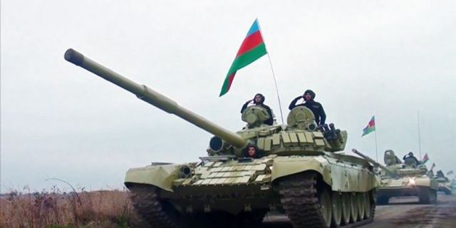 Azerbaycan ordusu Kelbecer'e girdi