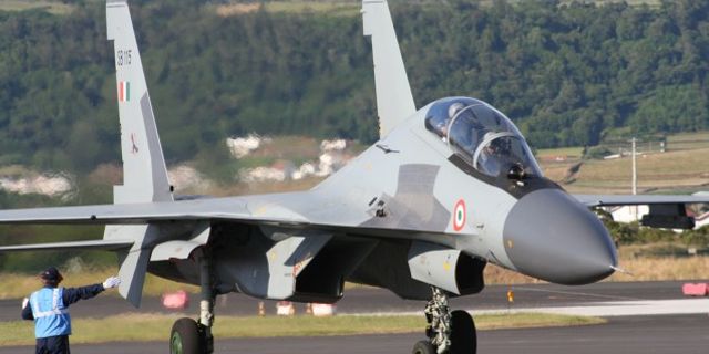 Hindistan Su-30MKI jetleri ile sorun yaşadı
