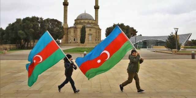 Azerbaycan'daki iş adamlarından şehit ailelerine destek