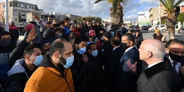 Tunus Cumhurbaşkanından gençlere 'mülklere zarar vermeyin' çağrısı
