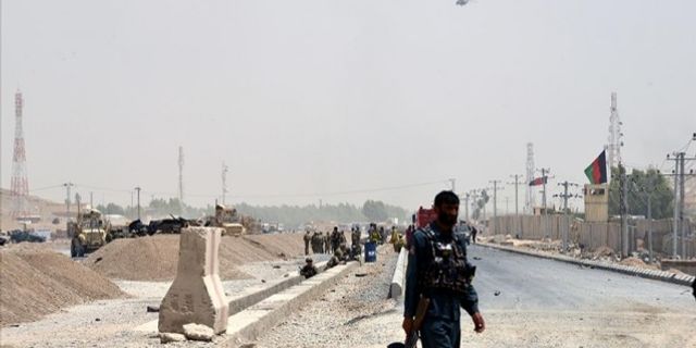 Afganistan'da askeri üsse bombalı saldırı