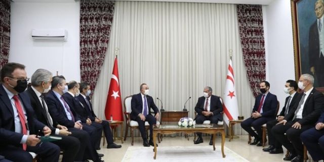 Dışişleri Bakanı Çavuşoğlu, KKTC'de temaslarda bulundu