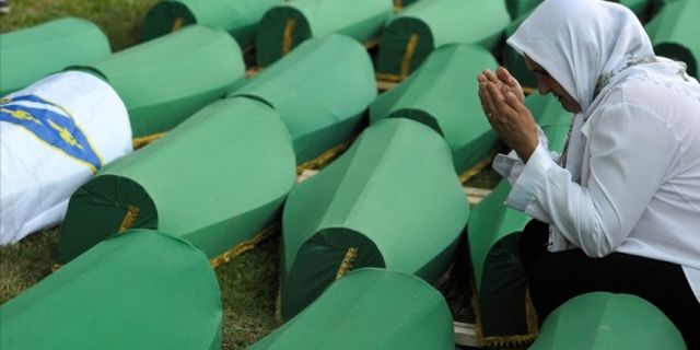 Hollanda hükümetinden Srebrenitsa'da görev yapmış askerlere jest