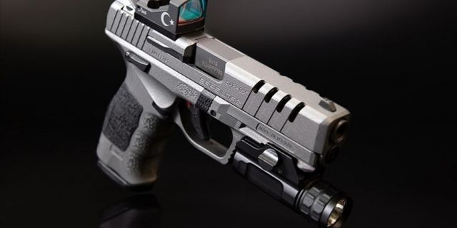 Türk tabancası SAR 9, ABD'den ikinci büyük ödülünü aldı