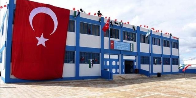 Türkiye'nin Barış Pınarı Harekatı bölgesinde eğitime desteği sürüyor