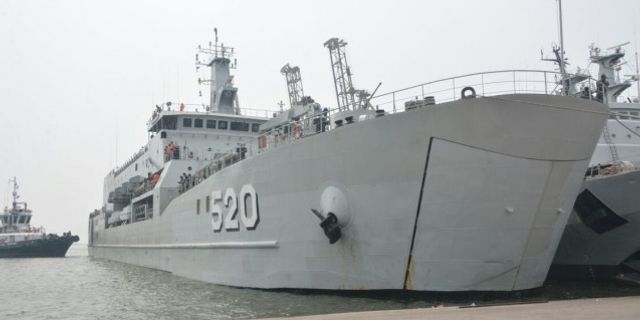 Endonezya Donanması iki yeni çıkarma gemisi edindi