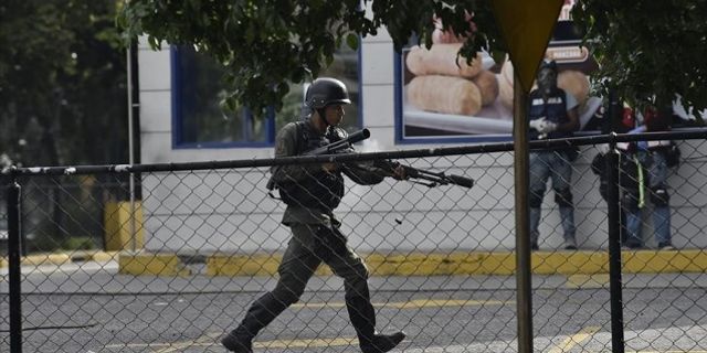 Venezuela’da eski FARC mensuplarına operasyon düzenlendi