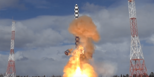 Rusya yeni kıtalararası balistik füzesini test etmeye hazırlanıyor