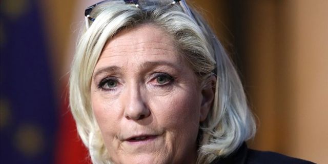 Marine Le Pen, 2022'deki cumhurbaşkanlığı seçimine adaylığını açıkladı