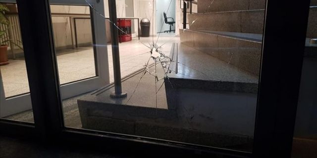 Almanya'da kundaklanan Türk marketinde hasar oluştu