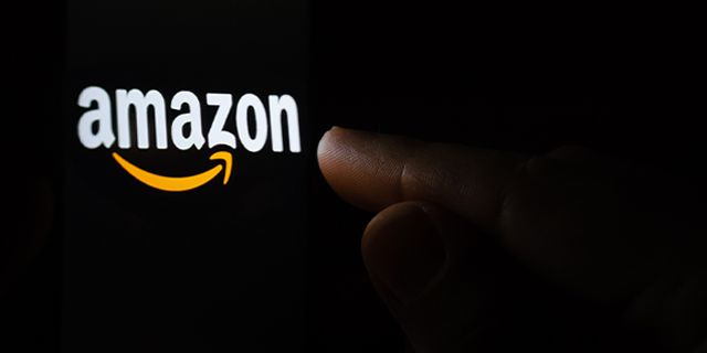 Amazon satıcıları ürünleri için sahte değerlendirmeler satın alıyor