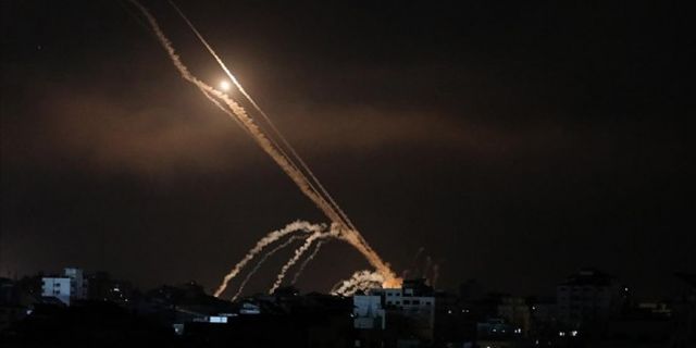 Kassam Tugayları, İsrail'in güneyindeki 6 askeri hava üssünü hedef aldıklarını duyurdu