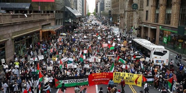 New York'taki İsrail Başkonsolosluğu önünde Filistin'e destek protestosu