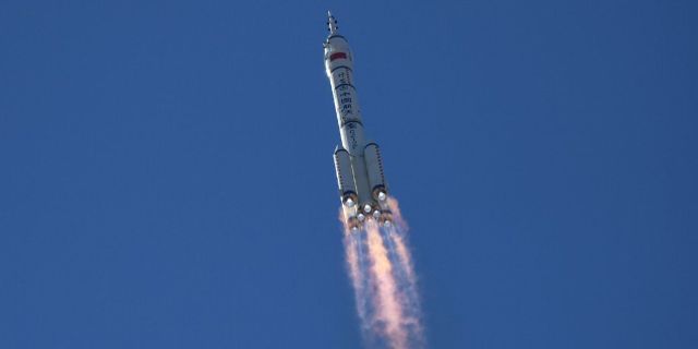Çinli astronotlar yörüngeye ulaştı