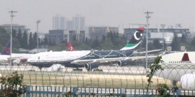 Kaddafi'nin uçağı Libya'nın başkenti Trablus'a getirildi