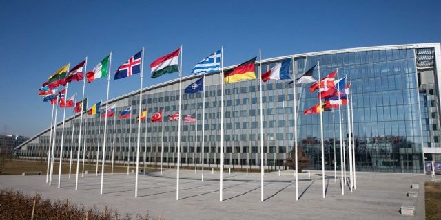 NATO, Belarus diplomatlarına erişim kısıtlaması getirdi