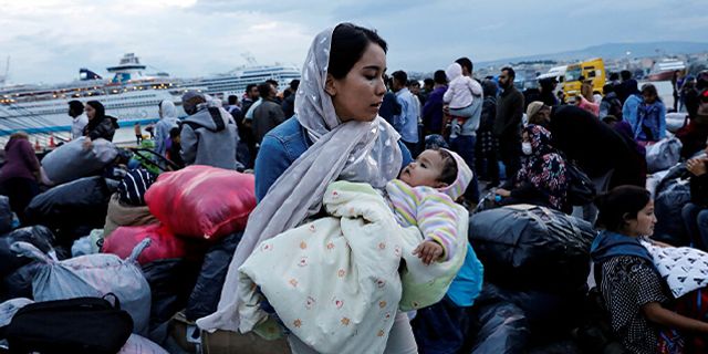 Yunanistan'ın göçmenlere karşı insanlık dışı muamelesi raporlandı