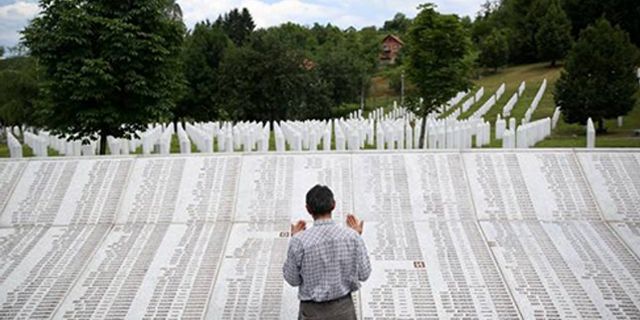 Bosna Hersek'te soykırım inkar edilemeyecek