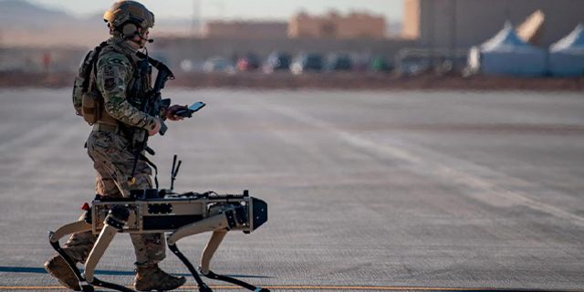 Savunma ve istihbaratta farklı bir gelecek: Robot askeri hayvanlar