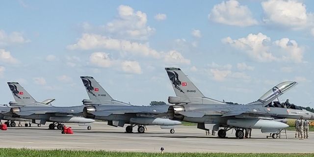 Türk F-16'ları Polonya hava sahasını koruyacak