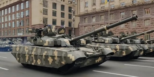 Ukrayna'nın yeni tankı prova esnasında bozuldu