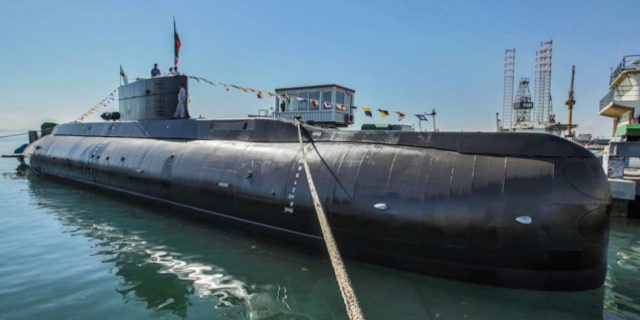 İran yeni bir denizaltı inşa ediyor