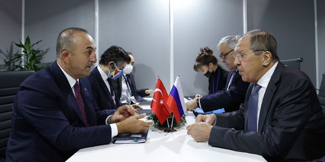Mevlüt Çavuşoğlu, Rus mevkidaşı ile Belgrad'da görüştü