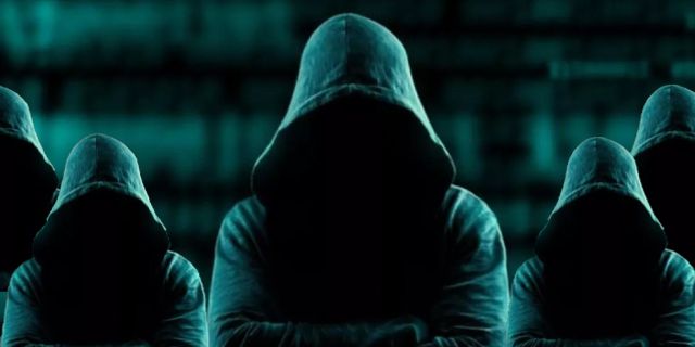 2 bine yakın kişiyi mağdur eden 12 'hacker' tutuklandı