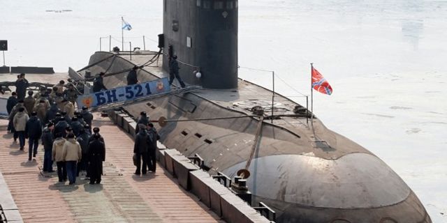 Rusya bu defa denizaltılarını denedi