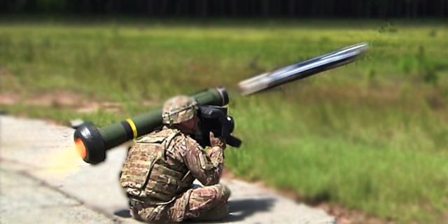 ABD, Ukrayna'ya 30 adet Javelin tanksavar füze sistemi teslim etti