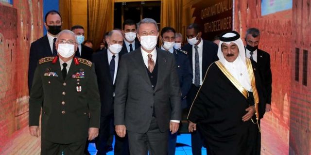 Bakan Akar, Katar Milli Günü'ne katıldı