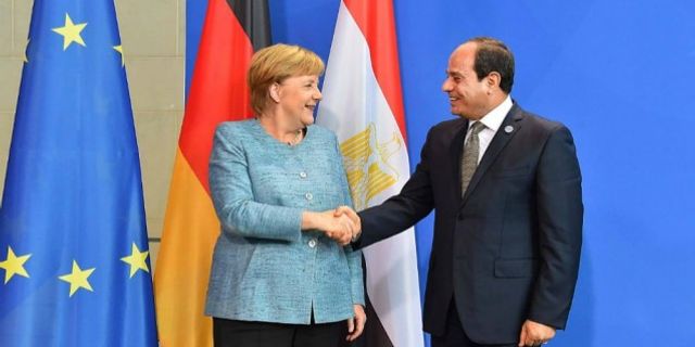 Merkel görevi bırakmadan önce Mısır'a silah satışını onayladı