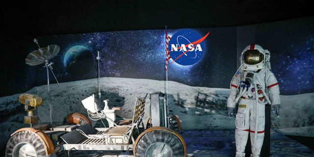 NASA'nın Uzay Sergisi ziyaretçilere açıldı