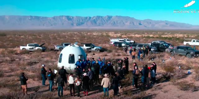 New Shepard uzay aracı 6 yolcusuyla fırlatıldı