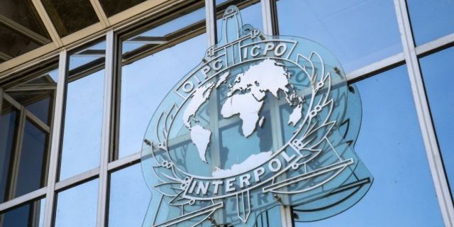 Interpol ve Nijerya polisinden 'hacker'lara baskın